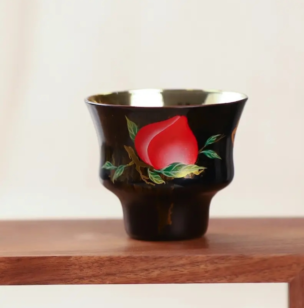 Hand-painted Lacquer Longevity Peach Gilded Master Cup