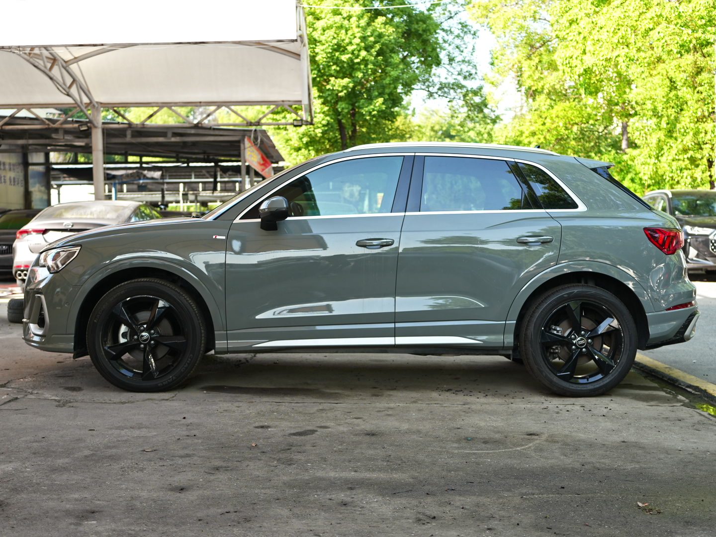 AUDI Q3 2023-2025 - Thumbnail 4