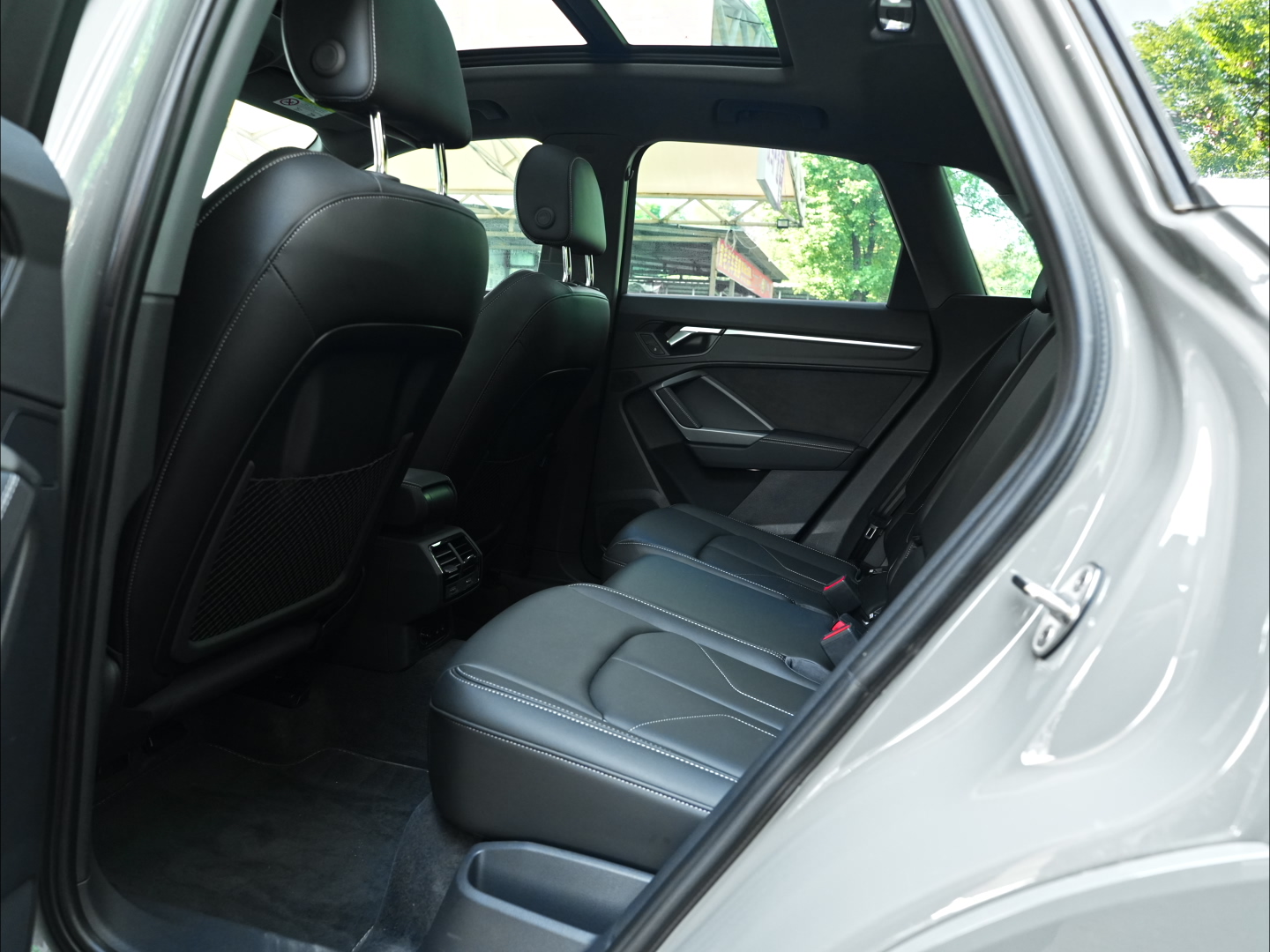 AUDI Q3 2023-2025 - Thumbnail 8