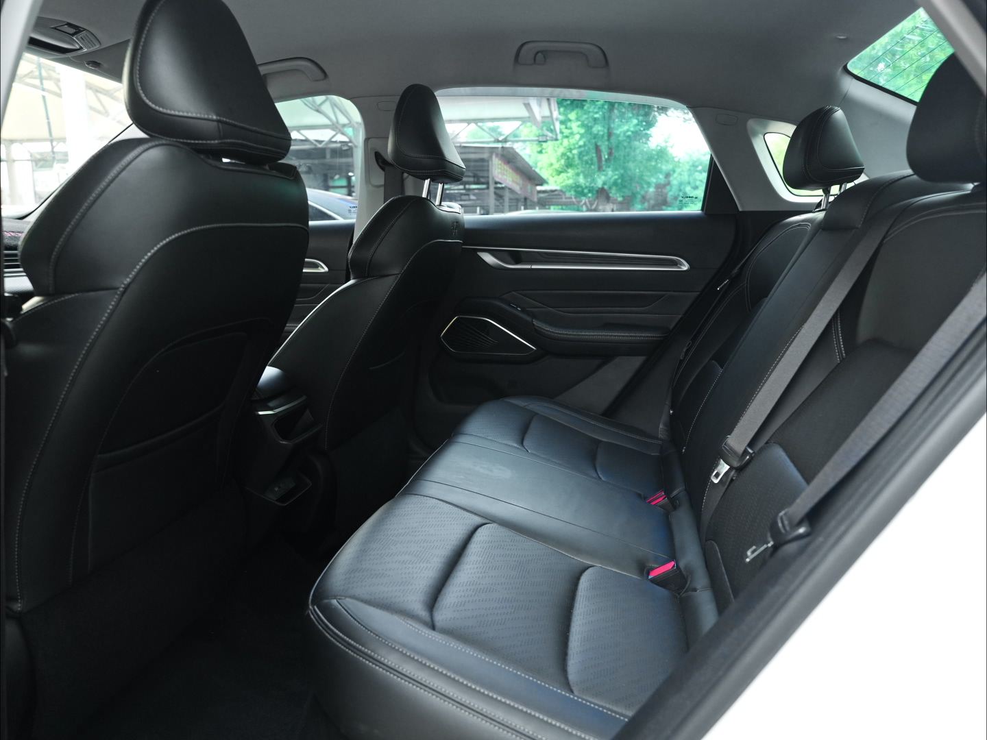 GEELY Emgrand 2023-2025 - Thumbnail 10