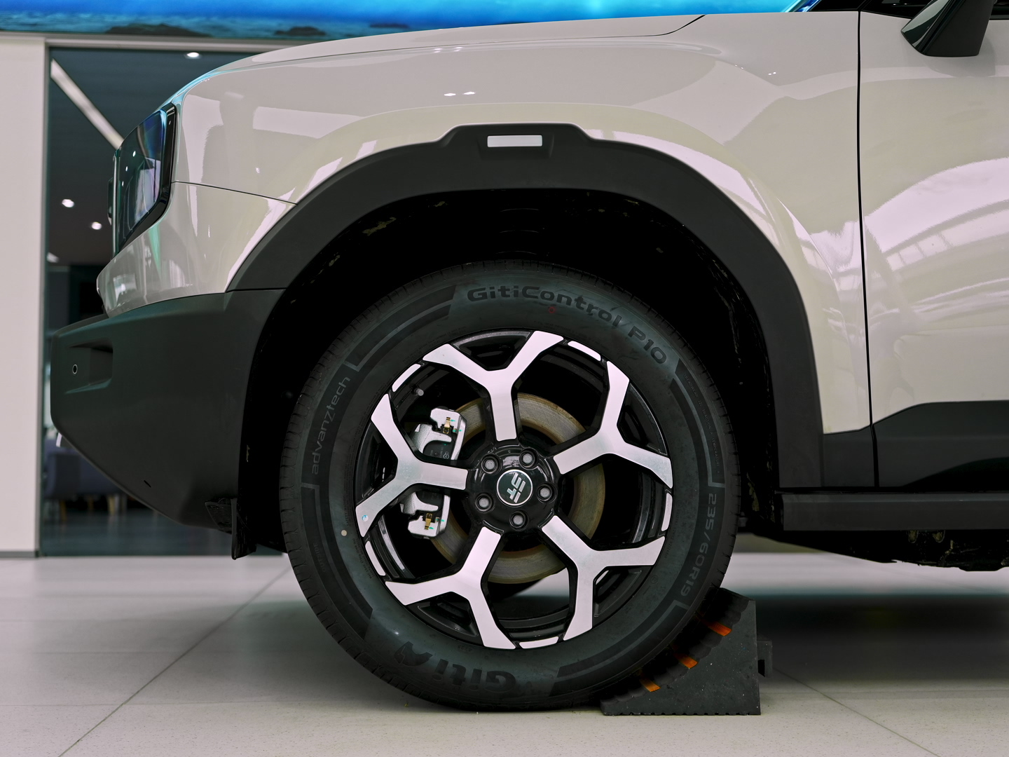 JETOUR T1 2025 - Thumbnail 4