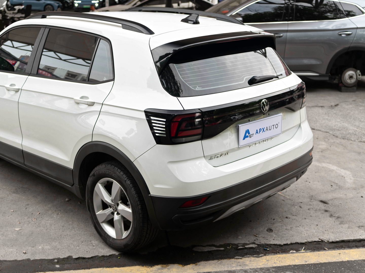 VOLKSWAGEN T-Cross 2023-2025 - Thumbnail 5
