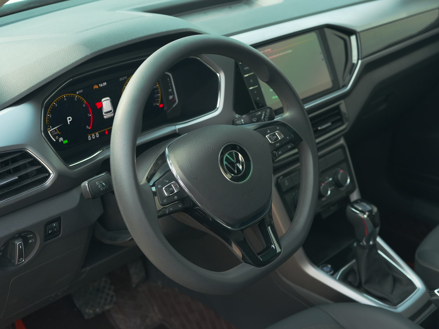 VOLKSWAGEN T-Cross 2023-2025 - Thumbnail 10
