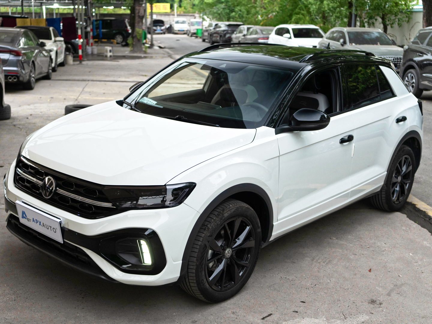 VOLKSWAGEN T-Roc 2023-2025