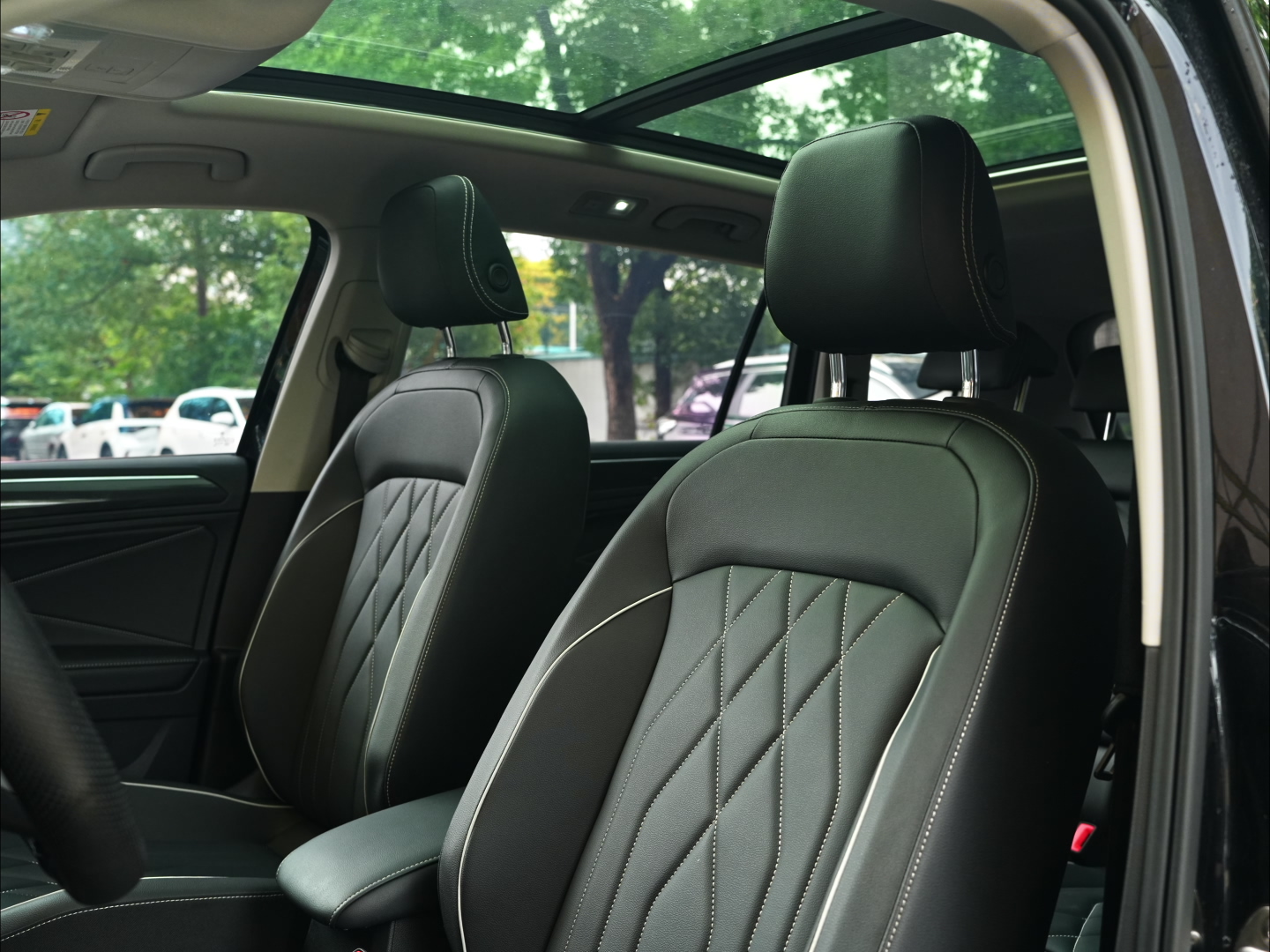 VOLKSWAGEN TIGUAN L 2023-2025 - Thumbnail 13