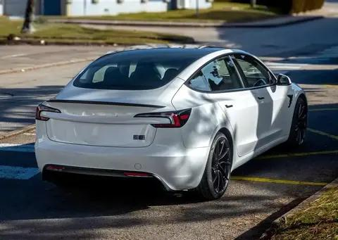 Tesla Model 3 2025 - 2