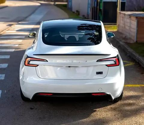 Tesla Model 3 2025 - 3