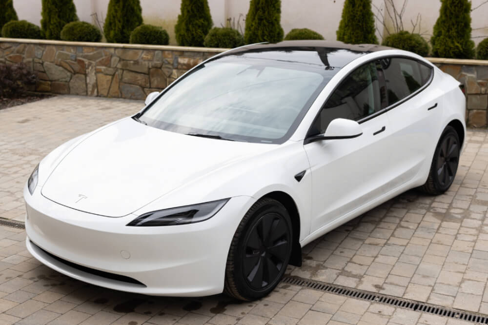 Tesla Model 3 2025 - 4