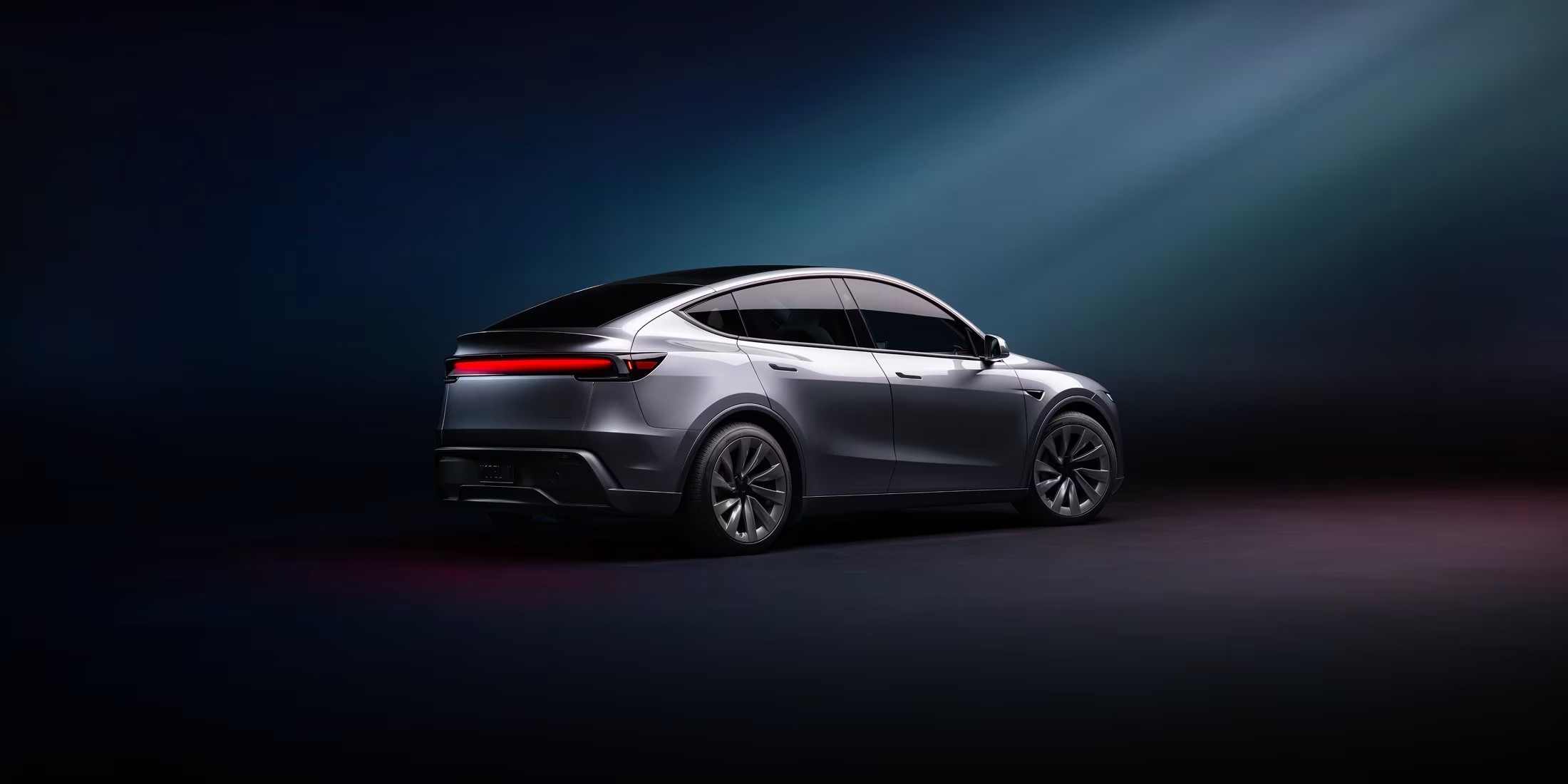 Tesla Model Y 2025 - 5