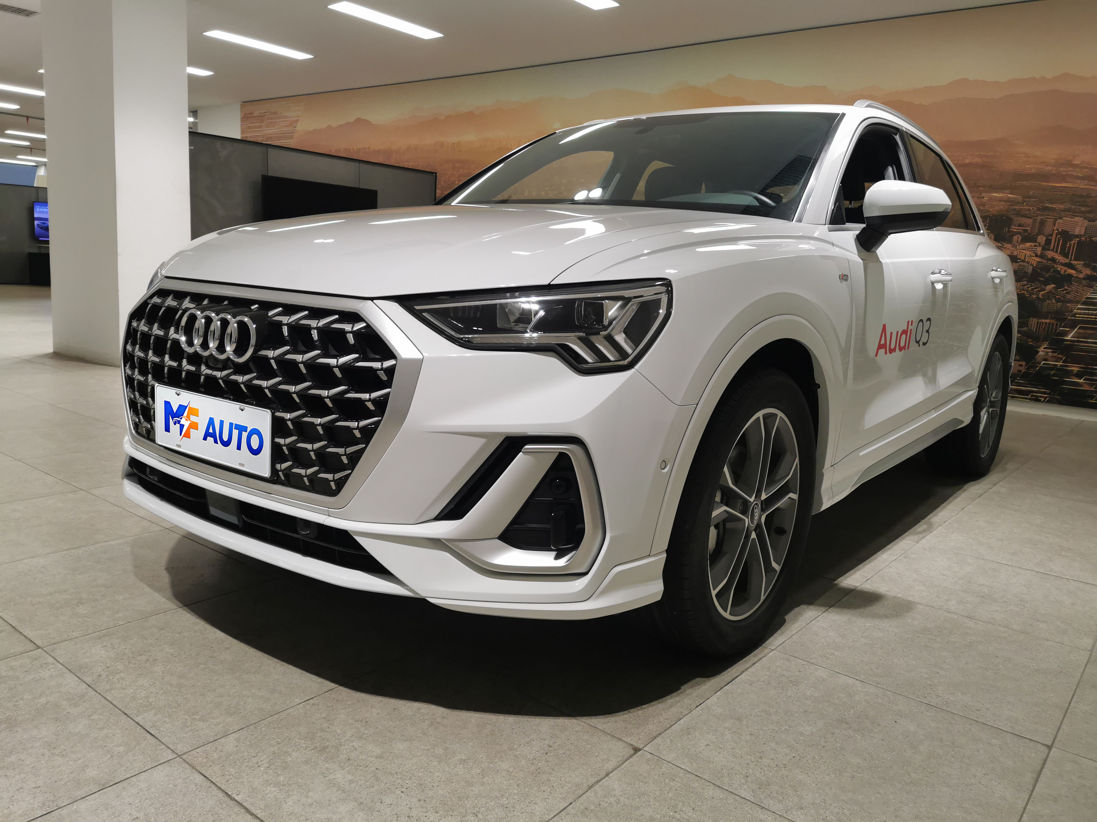 Audi Q3 2024 40 TFSI S-Line