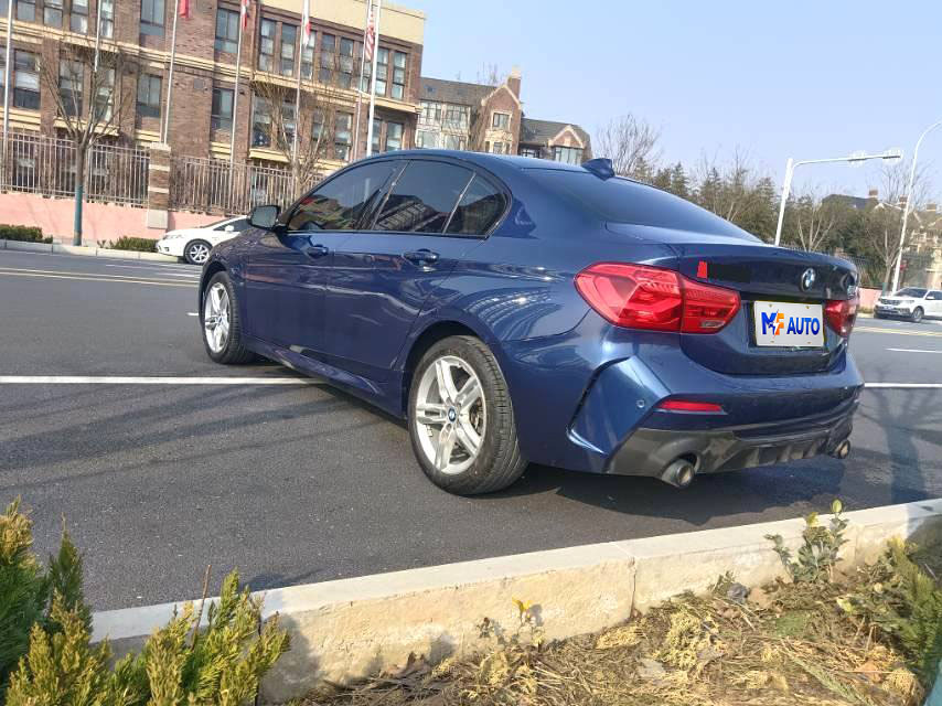 BMW 1 Series 2022 2.0i 1.5T M Sport Night Edition Automatic - 3
