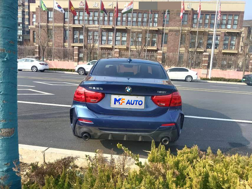 BMW 1 Series 2022 2.0i 1.5T M Sport Night Edition Automatic - 4