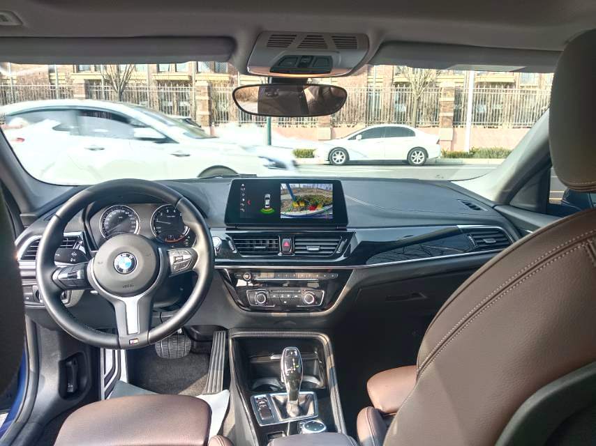 BMW 1 Series 2022 2.0i 1.5T M Sport Night Edition Automatic - 8