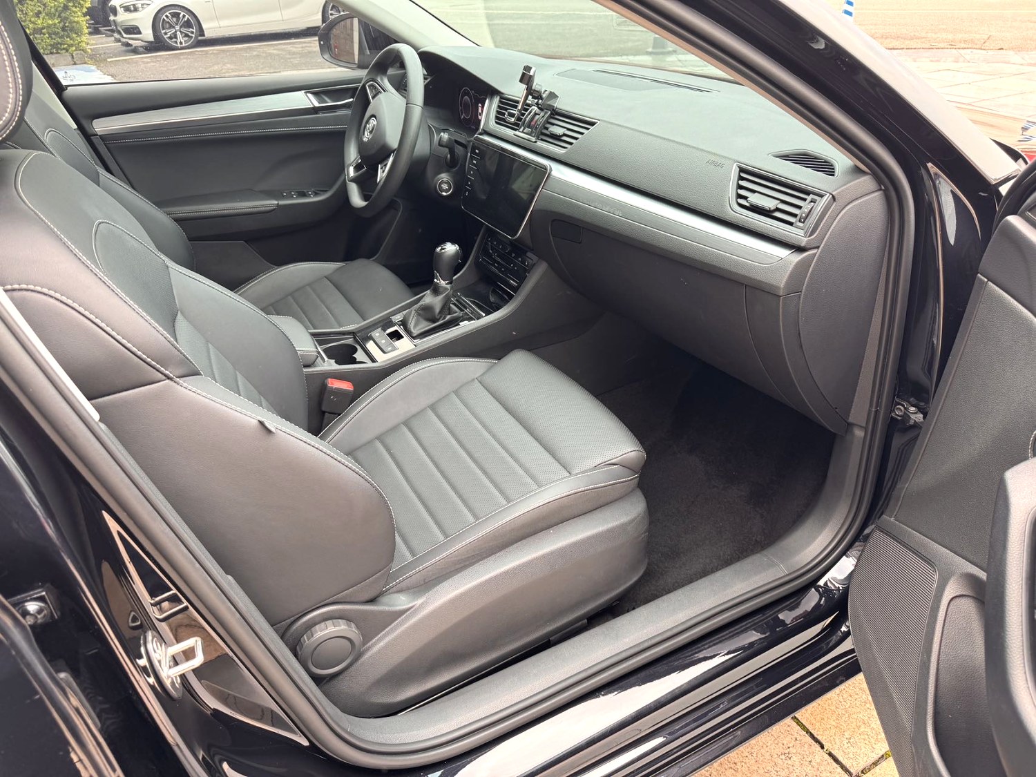 Skoda 2023 Superb 1.4TSI TSI280 Premium Edition (Facelift) Automatic - 9