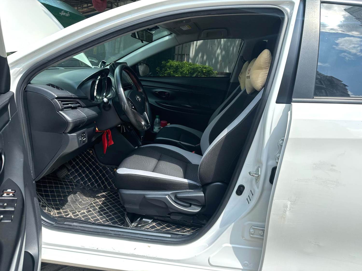 Toyota YARiS L 202021 CVT Premium Automatic - 5