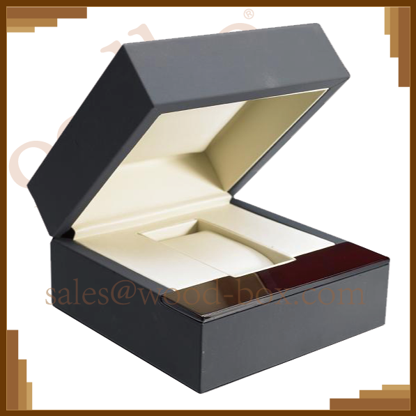wooden watch box with unique design